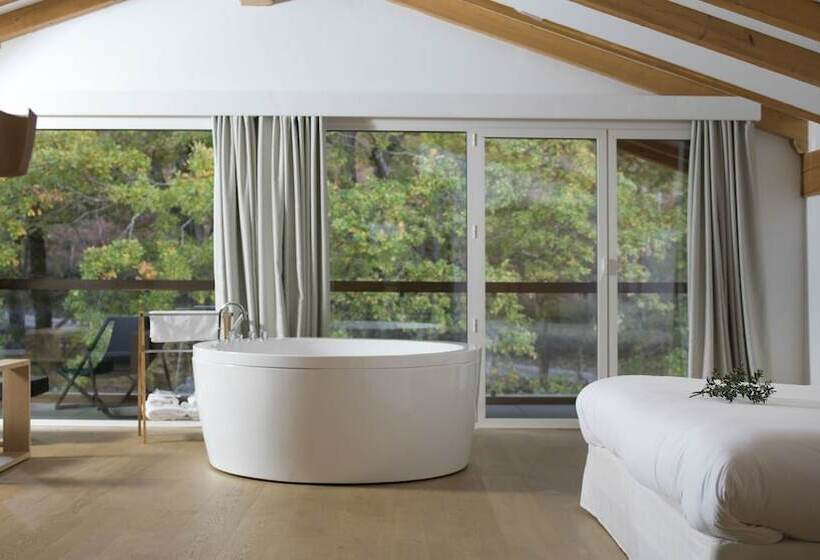 سوییت جونیور, Arantza Hotela  Adults Only