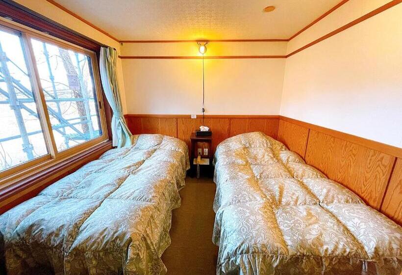 Номер Стандарт Трехместный, Hakuba Pension & Log Hotel Meteor
