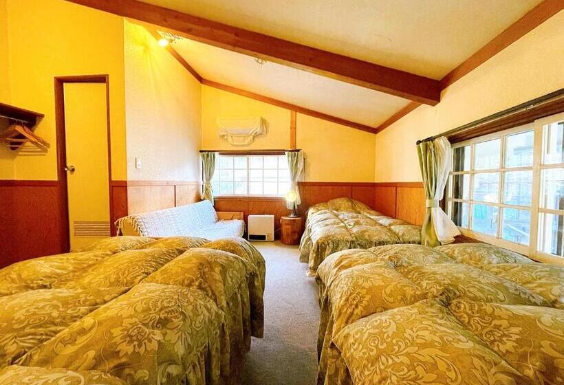 Номер Стандарт Трехместный, Hakuba Pension & Log Hotel Meteor