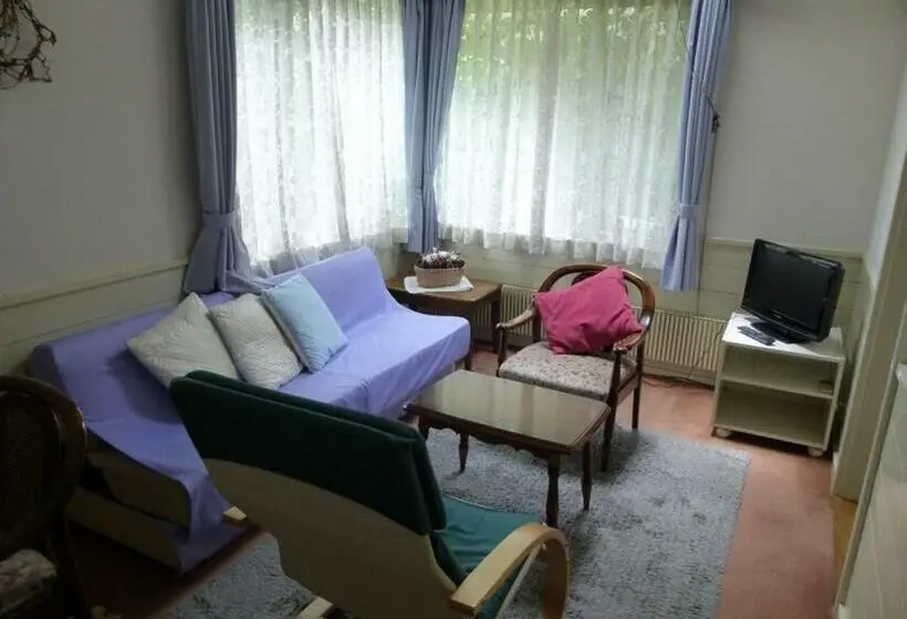 Standard Kolmen Hengen Huone, St Village