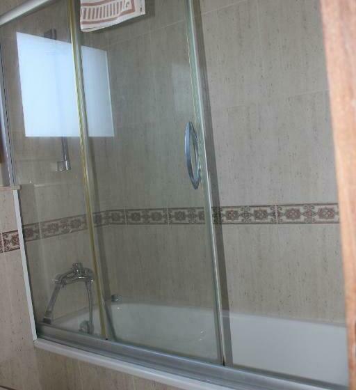 スタンダードトリプルルーム, Ca La Maria