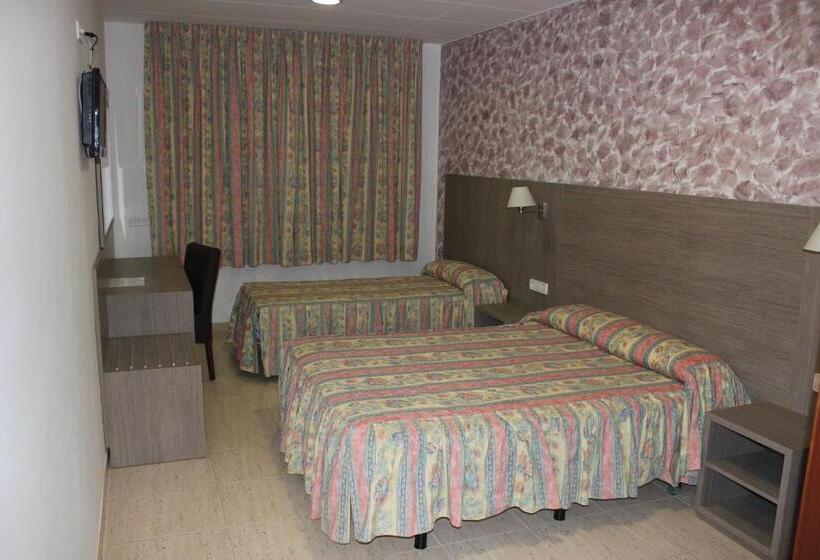 スタンダードトリプルルーム, Ca La Maria