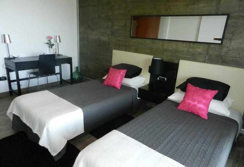 اتاق استاندارد با چشم‌انداز دریا, Garazar