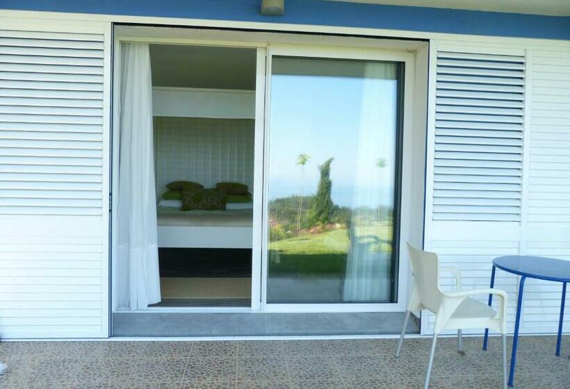 اتاق استاندارد با چشم‌انداز دریا, Garazar