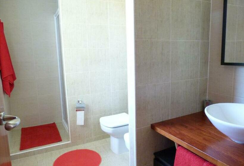 اتاق استاندارد با چشم‌انداز دریا, Garazar