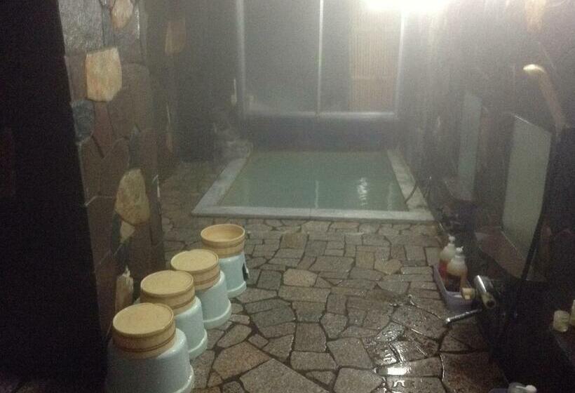 غرفة قياسية حمام مشترك, Kadowakikan