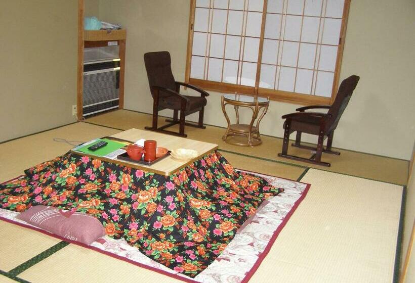 غرفة قياسية حمام مشترك, Kadowakikan