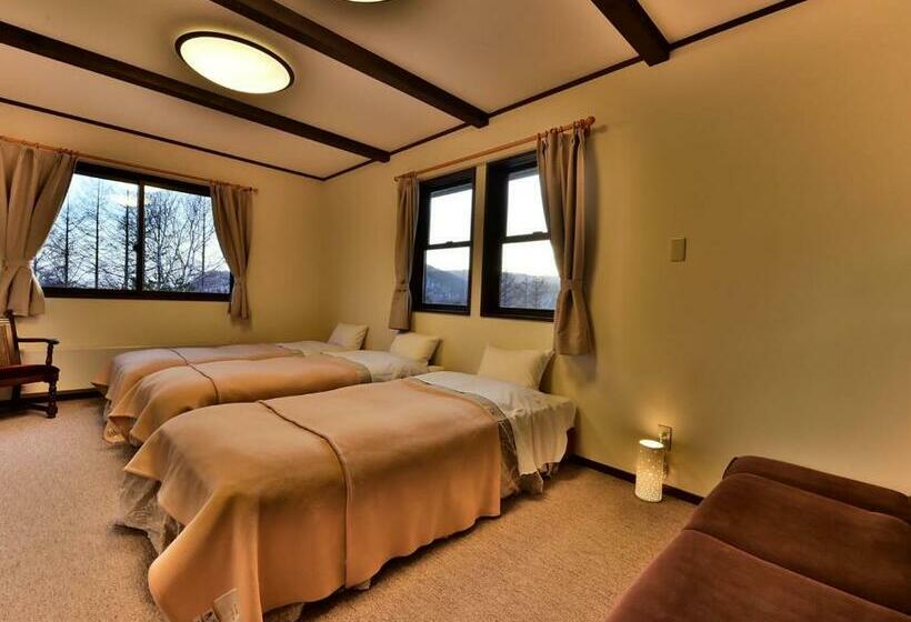 غرفة عائلية, Petit Hotel Kanan