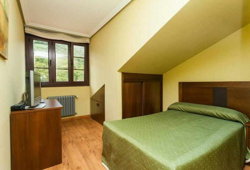 غرفة قياسية فردية, Restaurante Casa Pipo