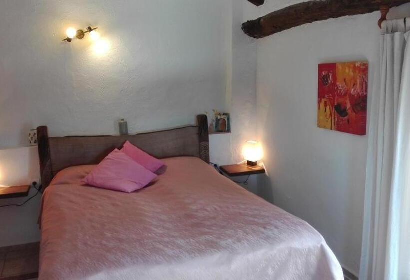 Номер Deluxe, L'almàssera Casa Rural & Restaurant