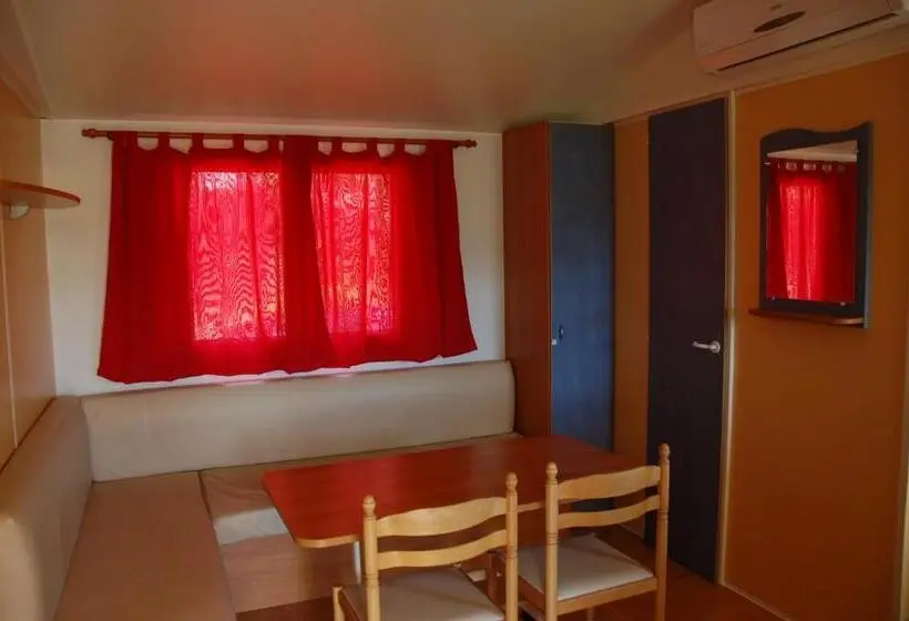 Talo 1 Makuuhuone, Camping Terra Alta