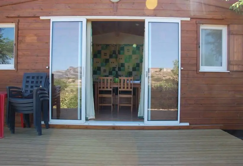 Standard-bungalow 2 Makuuhuonetta, Camping Terra Alta