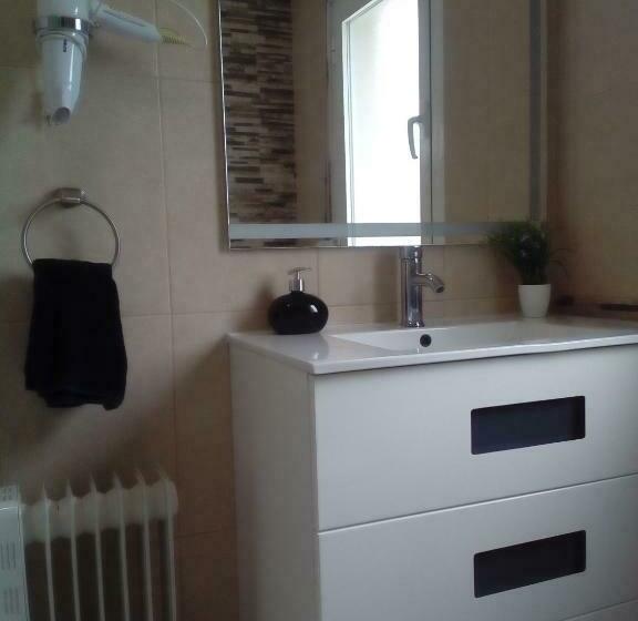 Номер Стандарт, Albergue Aqua Portomarin