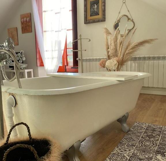 스위트, El Balcón Del Eume, Cantina Río Covés