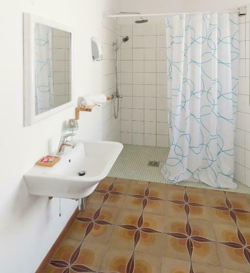 スタンダードトリプルルーム, Hostal Cling 43