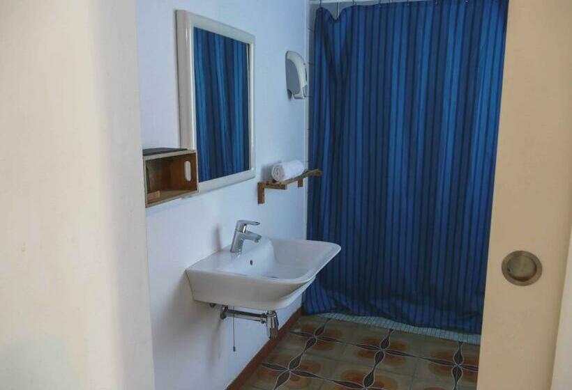 スタンダードトリプルルーム, Hostal Cling 43