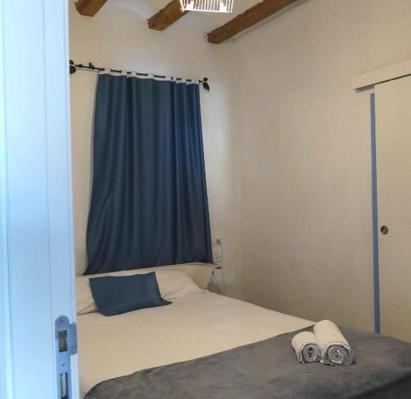 スタンダードルーム, Hostal Cling 43