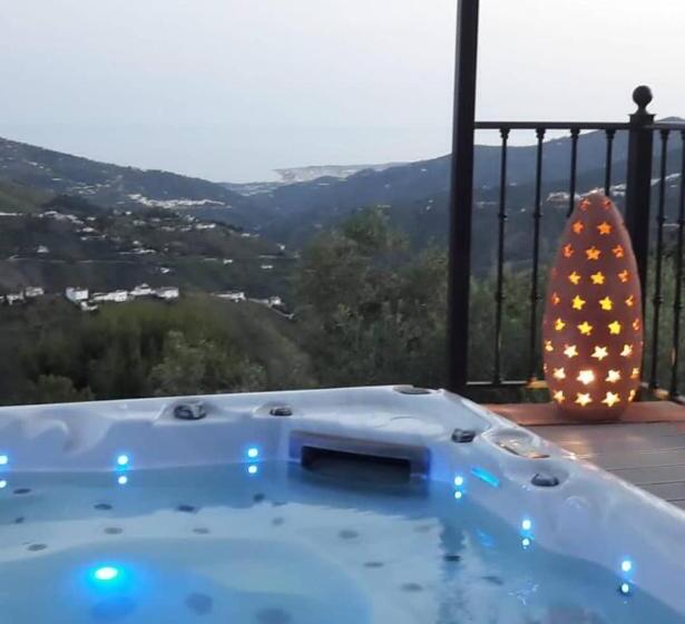 Семейный Номер, Casa Roble B&b