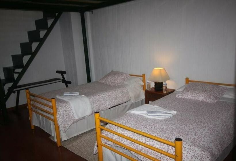 家庭间, Hostel Layos, Toledo