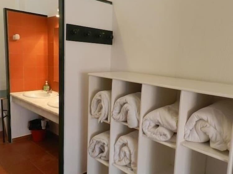 家庭间, Hostel Layos, Toledo