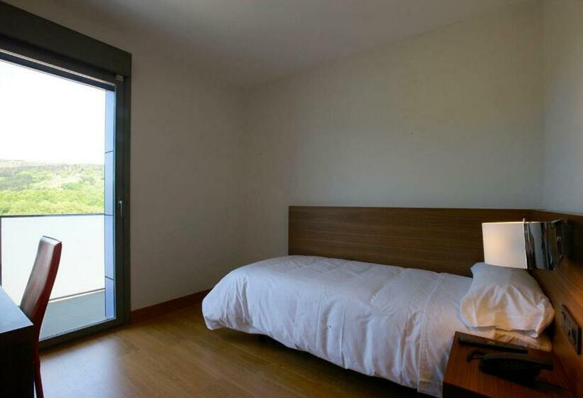 标准单人间, Aginaga Hotela