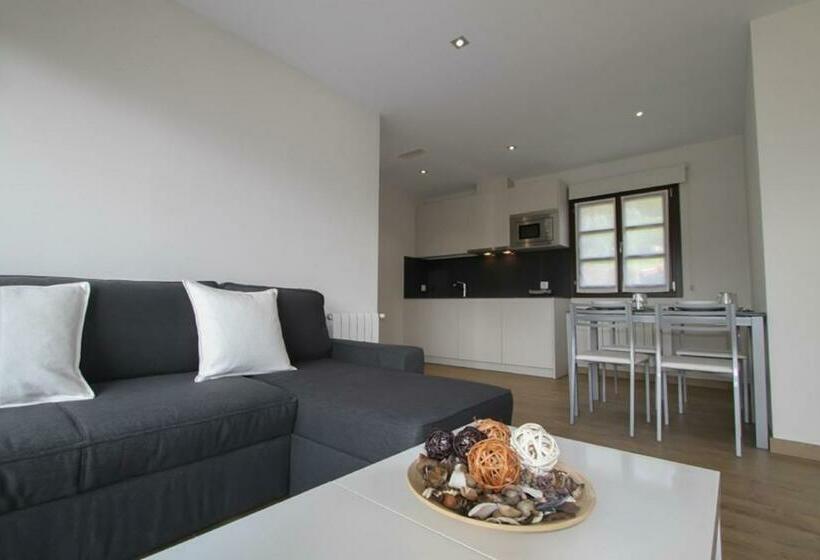 דירת שני חדרים עם מרפת, Rural Andrín