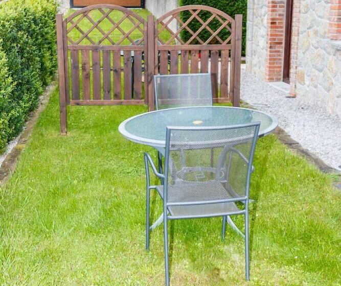 דירת שני חדרים עם מרפת, Rural Andrín