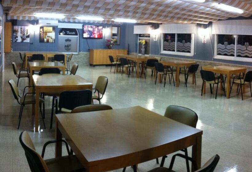 بانگلوی استاندارد, Complejo Hostelero La Fuente