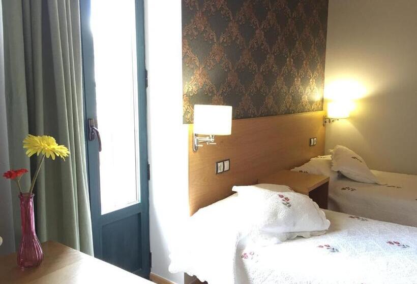 スタンダードトリプルルーム, Complexo Xacobeo