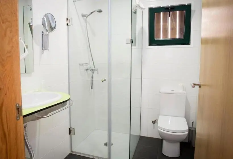Habitació Triple Estàndard, Complexo Xacobeo