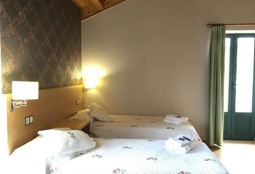 Habitació Triple Estàndard, Complexo Xacobeo