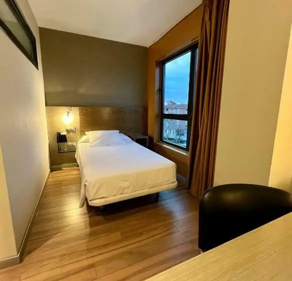 Standard Yhden Hengen Huone, Duero