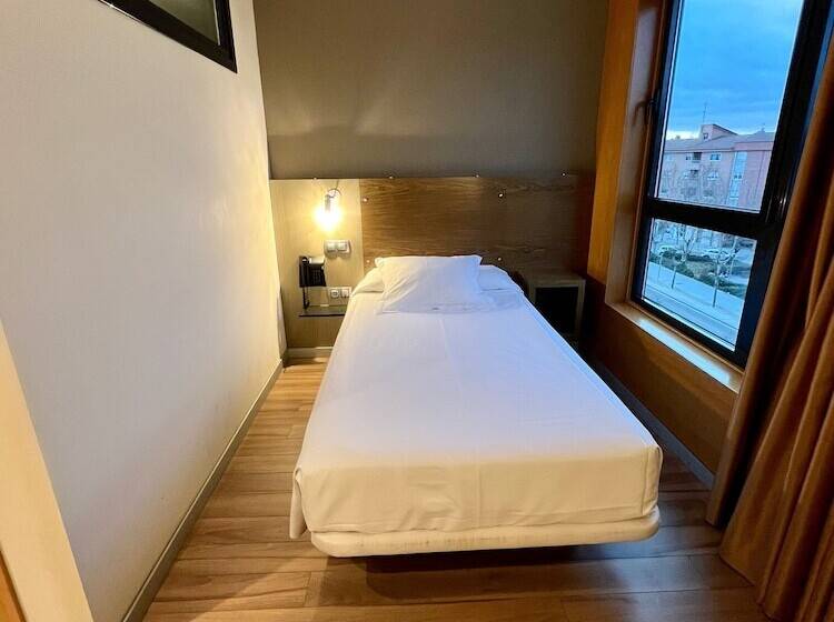 חדר סטנדרט יחיד, Duero