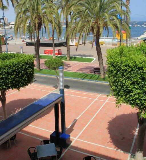 غرفة قياسية, El Marino