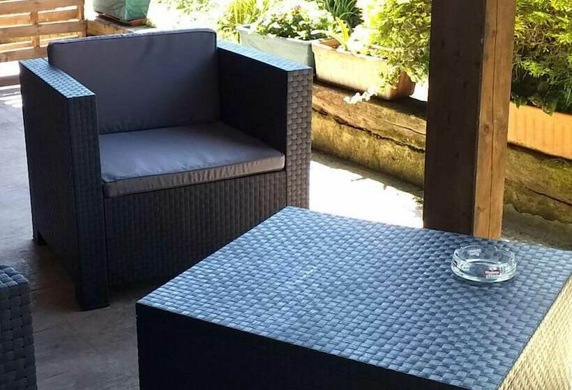 غرفة قياسية, El Rincón De Yaxu