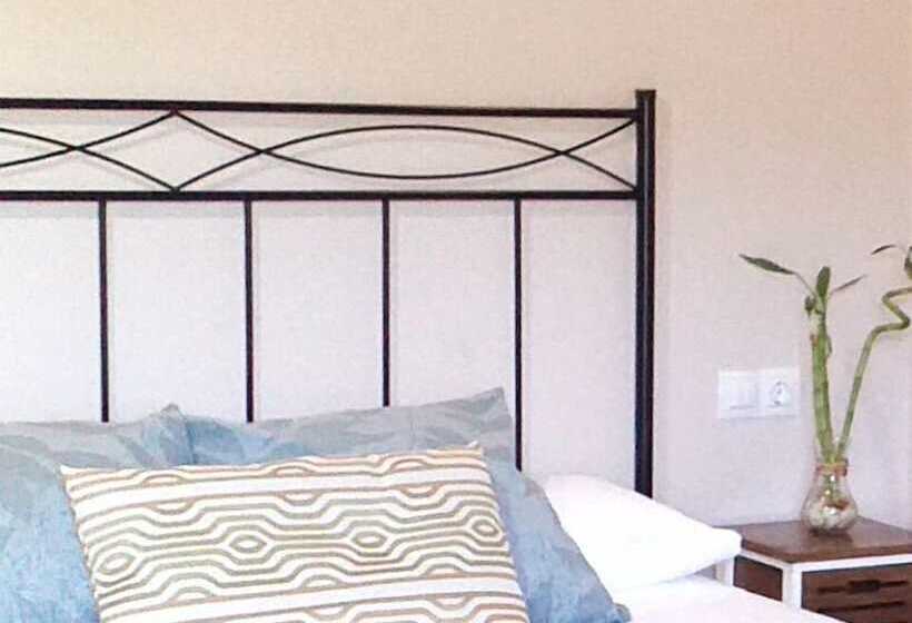 غرفة قياسية لذوى الاحتياجات الخاصة, El Rincón De Yaxu