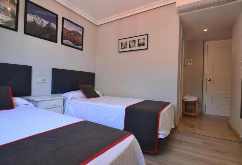 Номер Стандарт, Hostería El Bodegón De Gredos