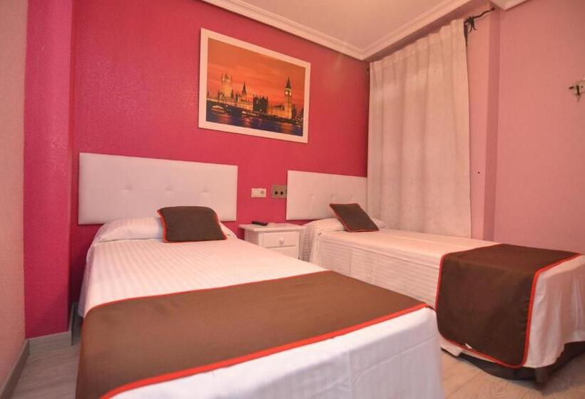 Номер Стандарт, Hostería El Bodegón De Gredos