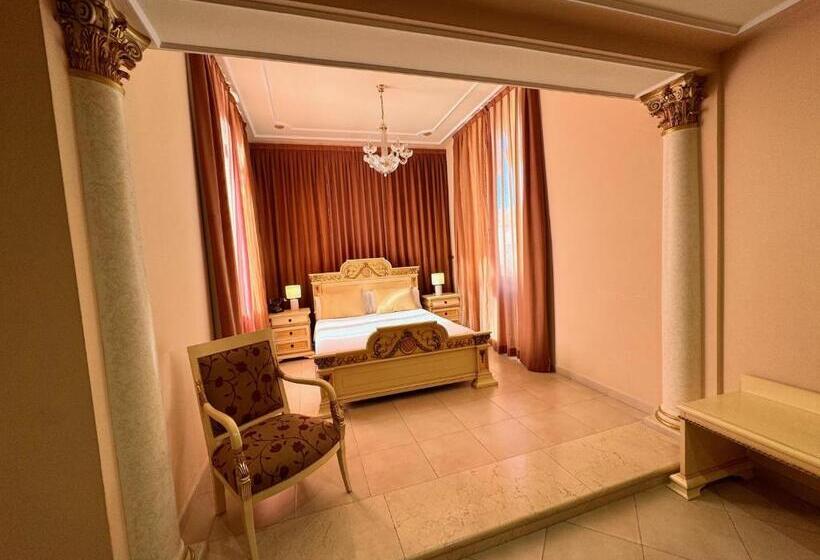 Полулюкс, Kazar