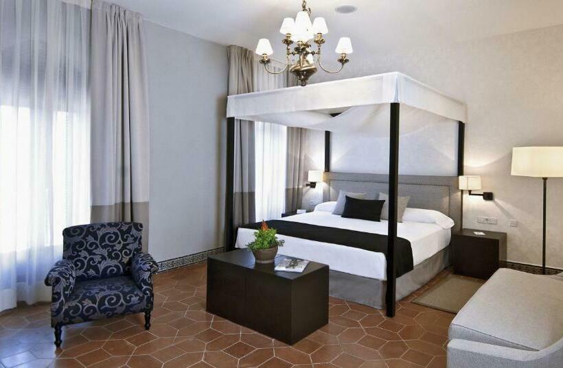 Полулюкс, La Almoraima