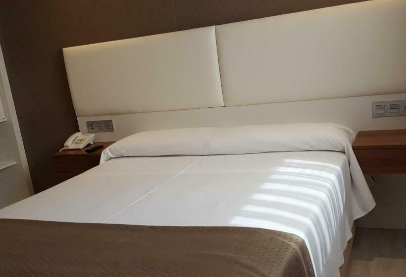 スタンダードルーム, La Posada De Roces