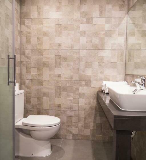 スタンダードルーム, La Posada De Roces