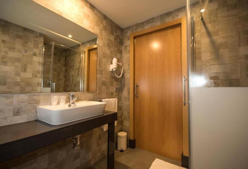 スタンダードルーム, La Posada De Roces