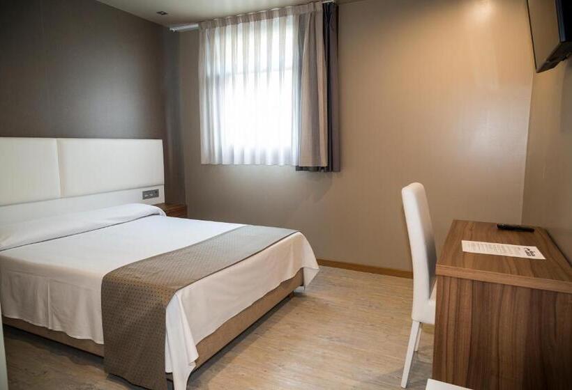 スタンダードルーム, La Posada De Roces