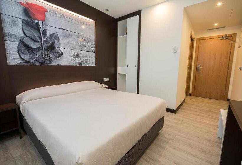 スタンダードルーム, La Posada De Roces