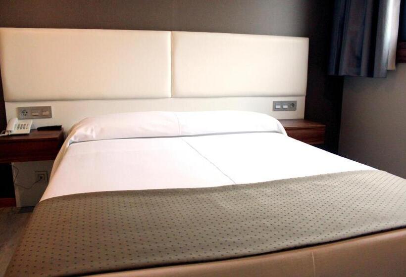 スタンダードルーム, La Posada De Roces