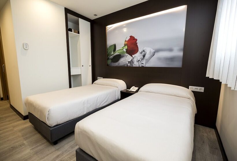 スタンダードルーム, La Posada De Roces