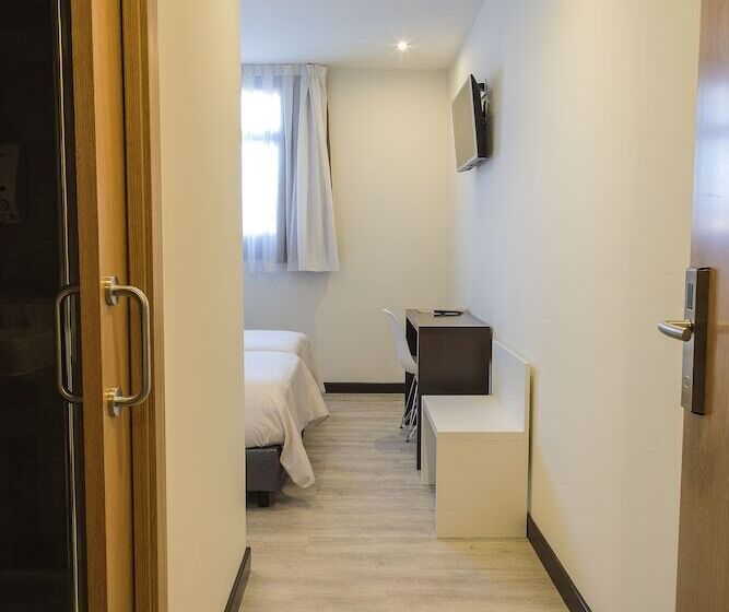 スタンダードルーム, La Posada De Roces