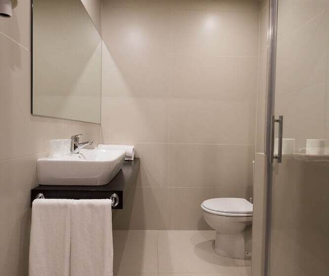 スタンダードルーム, La Posada De Roces