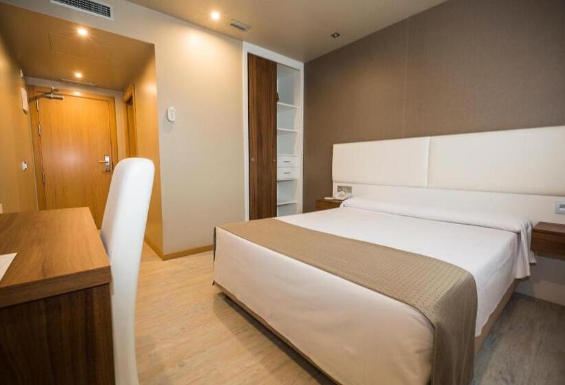 スタンダードルーム, La Posada De Roces